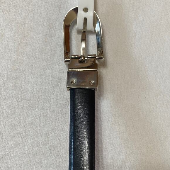 Nanette Lepore Cherry Red 3/4” Wide Belt Reversible to Black Silver Buckle 34” L - Picture 2 of 8